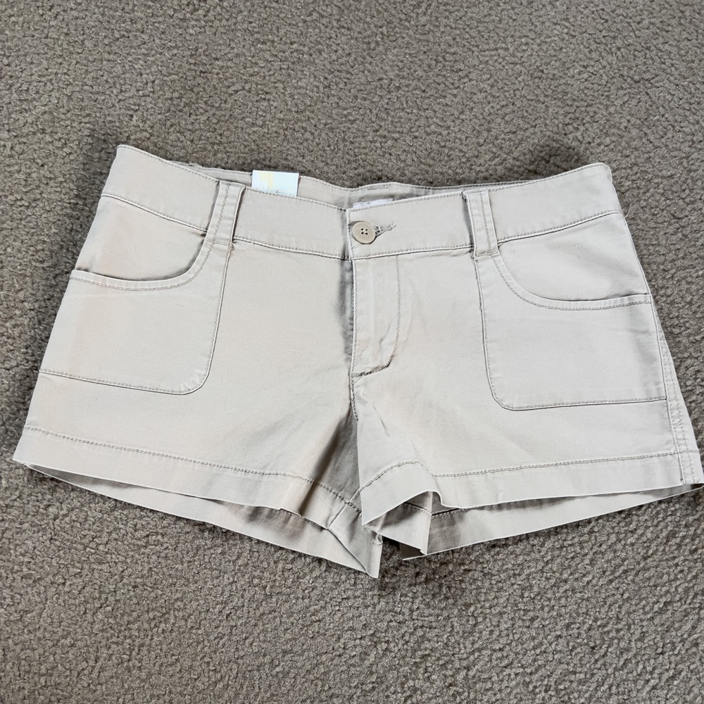 NWT Mossimo low rise short shorts size 11.(2.5 inrise)
